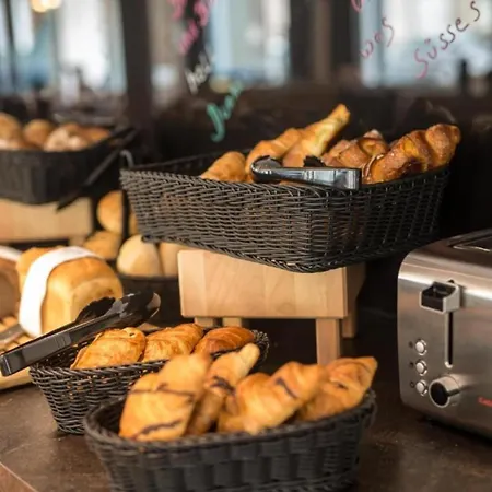 Holiday Inn - The Niu, Hide Berlin Friedrichshain By Ihg-2